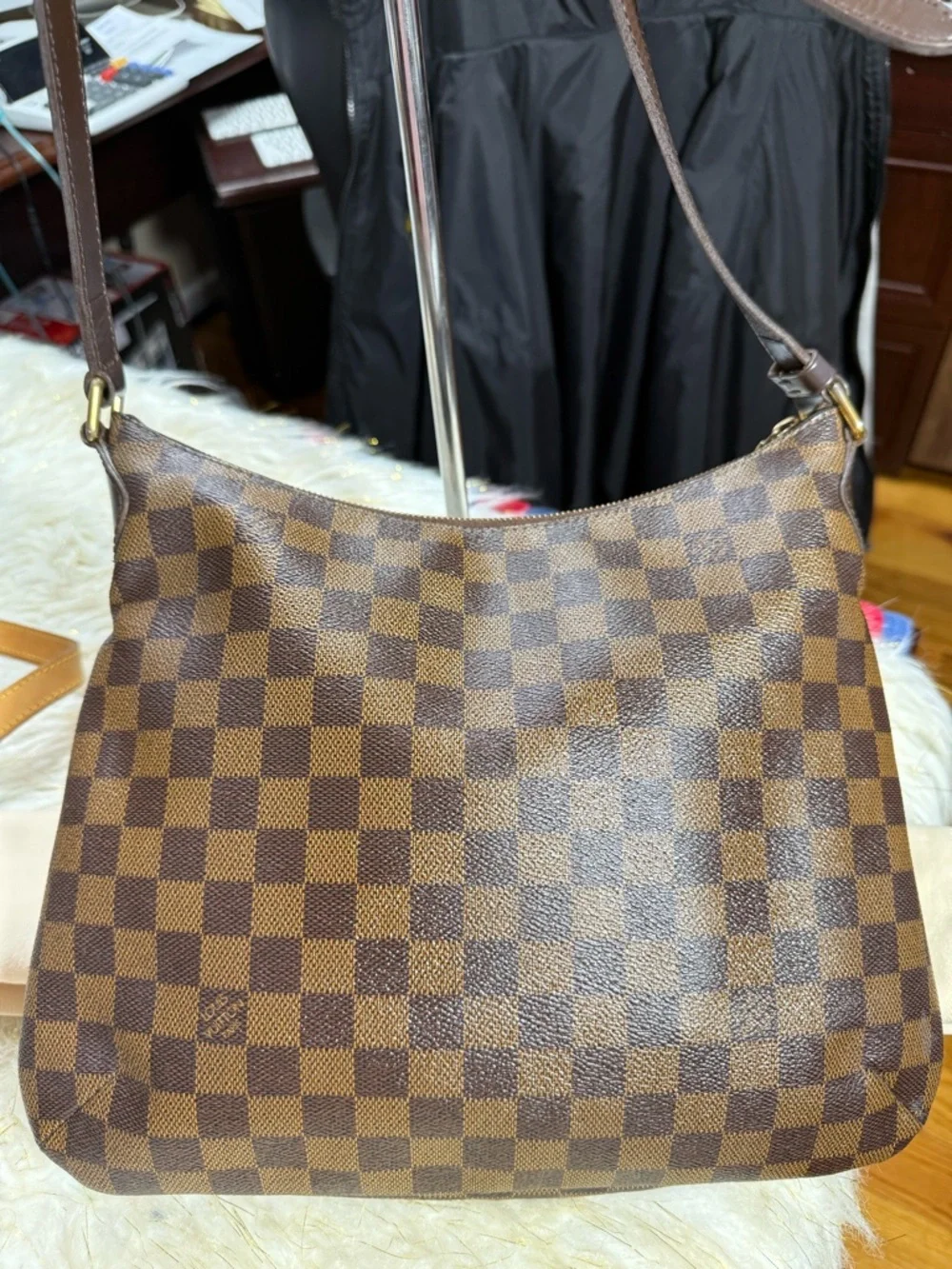 Louis Vuitton Blumsburry PM DE Crossbody, - Picture 2 of 16
